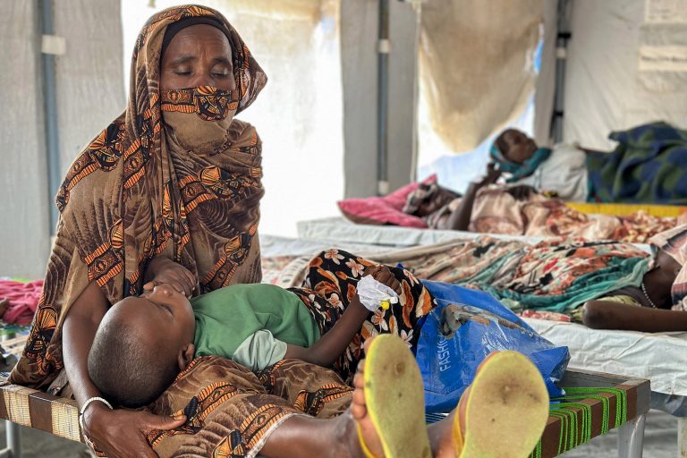 Crise-humanitaire-au-Soudan-Le-cholera-risque-aujourdhui-de-tuer-plus-que-les-armes-2-1-scaled.jpg